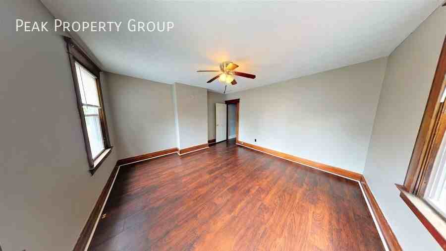 2334 Stratford Ave - Photo 6 of 13