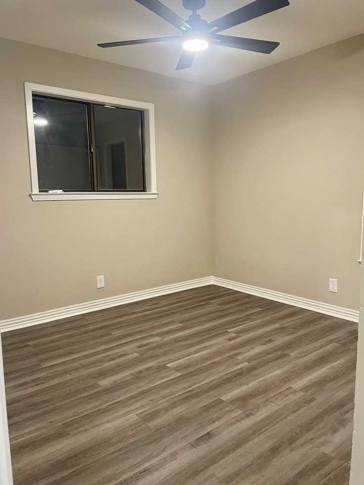 410 West Lindbergh Boulevard #NA - Photo 4 of 14