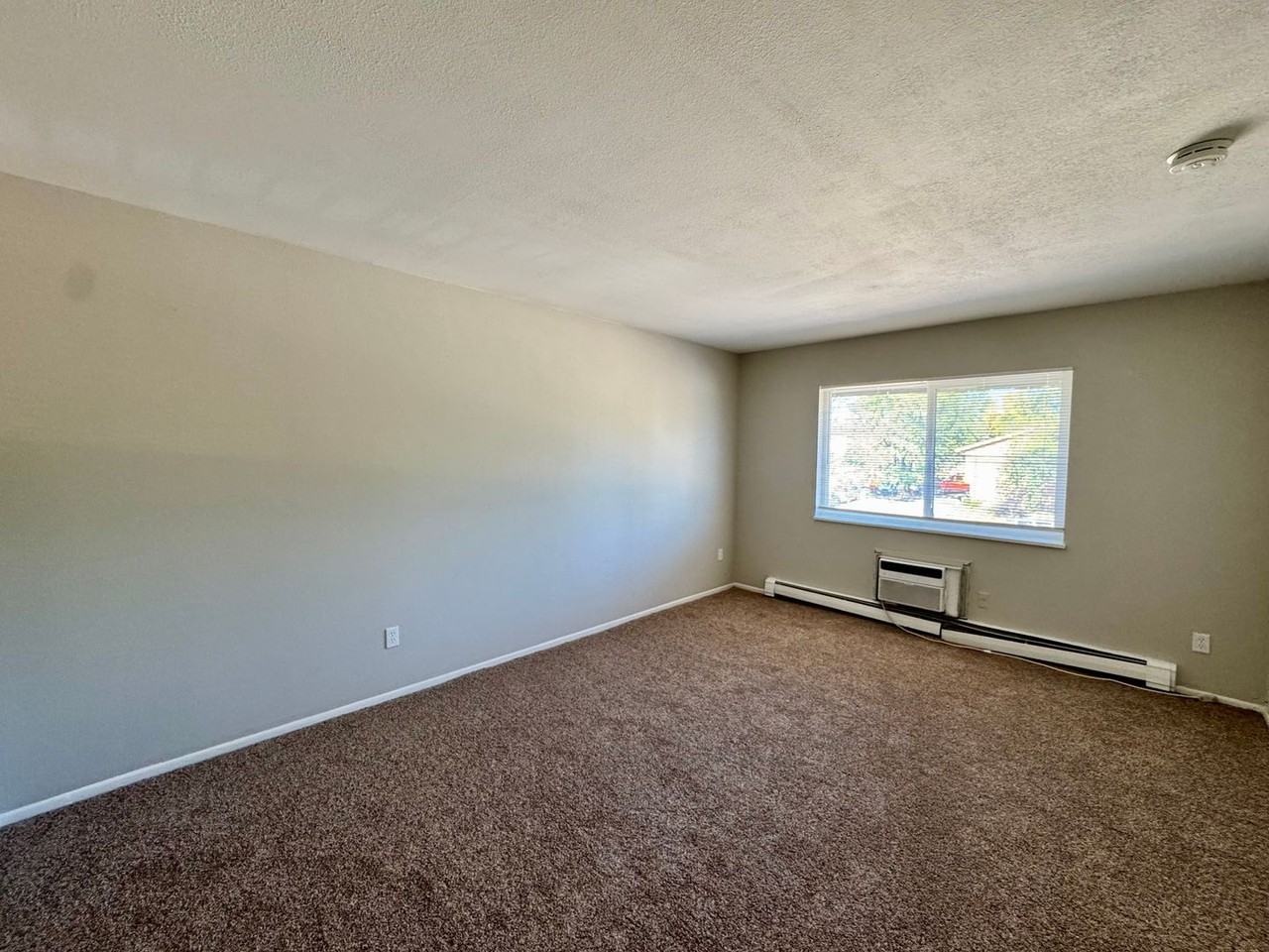 3635 Michigan Avenue #14 - Photo 2 of 27