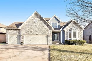 1113 Sw Blazing Star Dr - Photo 1 of 1