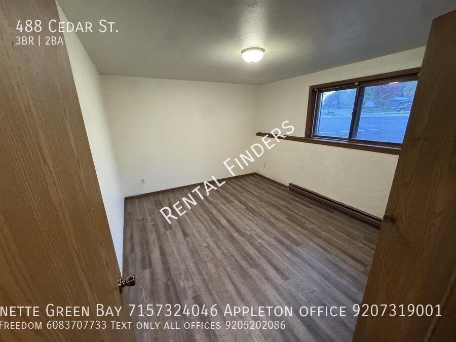 488 Cedar St - Photo 3 of 15