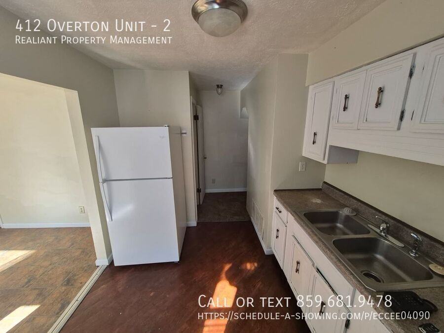 412 Overton St #2 - Photo 6 of 9