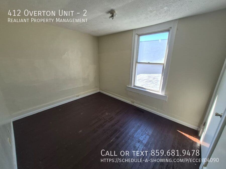 412 Overton St #2 - Photo 7 of 9
