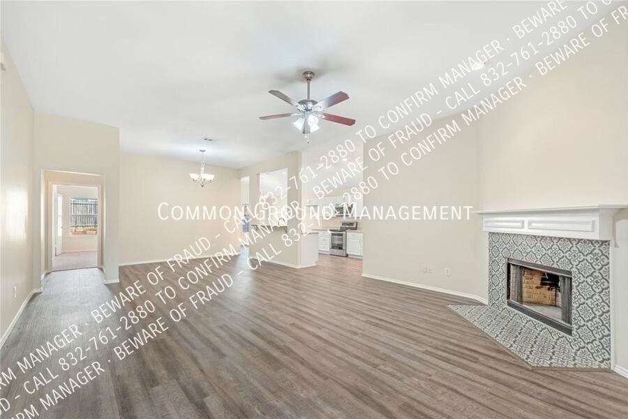 1118 Grace Dr - Photo 4 of 39