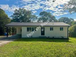 featured image of 824 Clift St