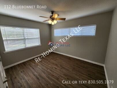 112 Bluebonnet Rd - Photo 2 of 11