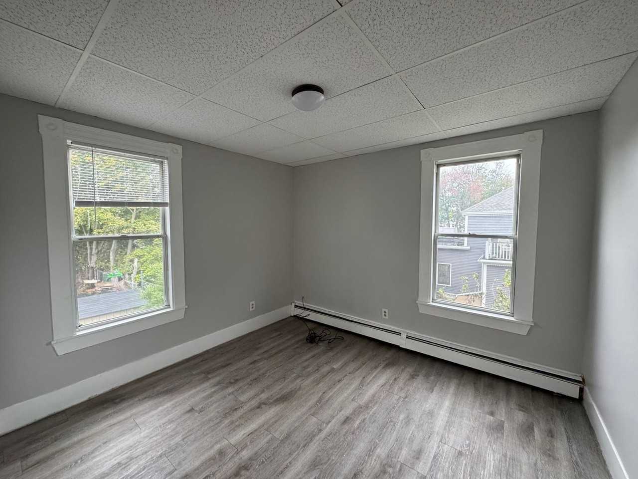 72 Broadway #2R - Photo 3 of 10