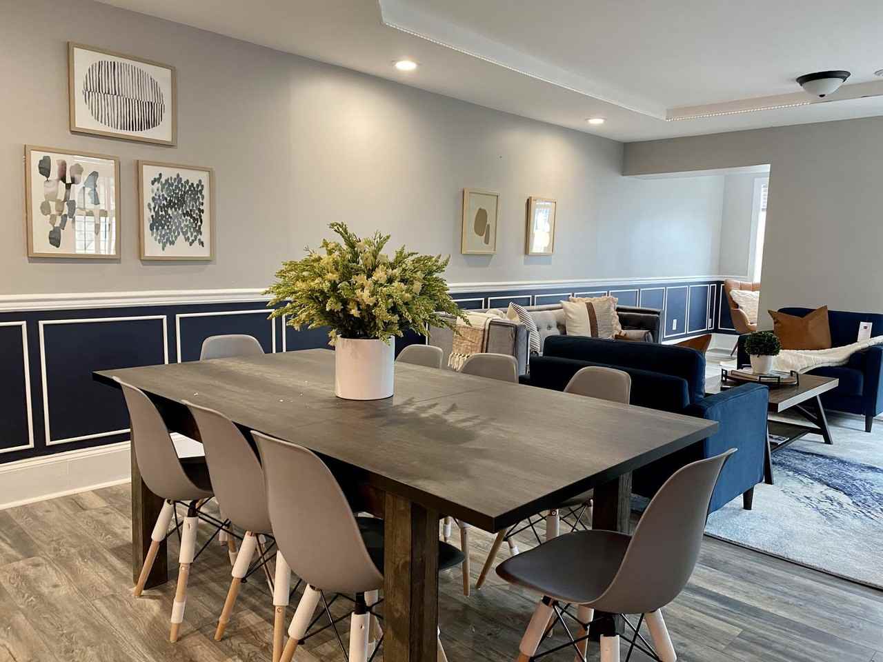 712 N West St Rm 5 #2 - Photo 2 of 20