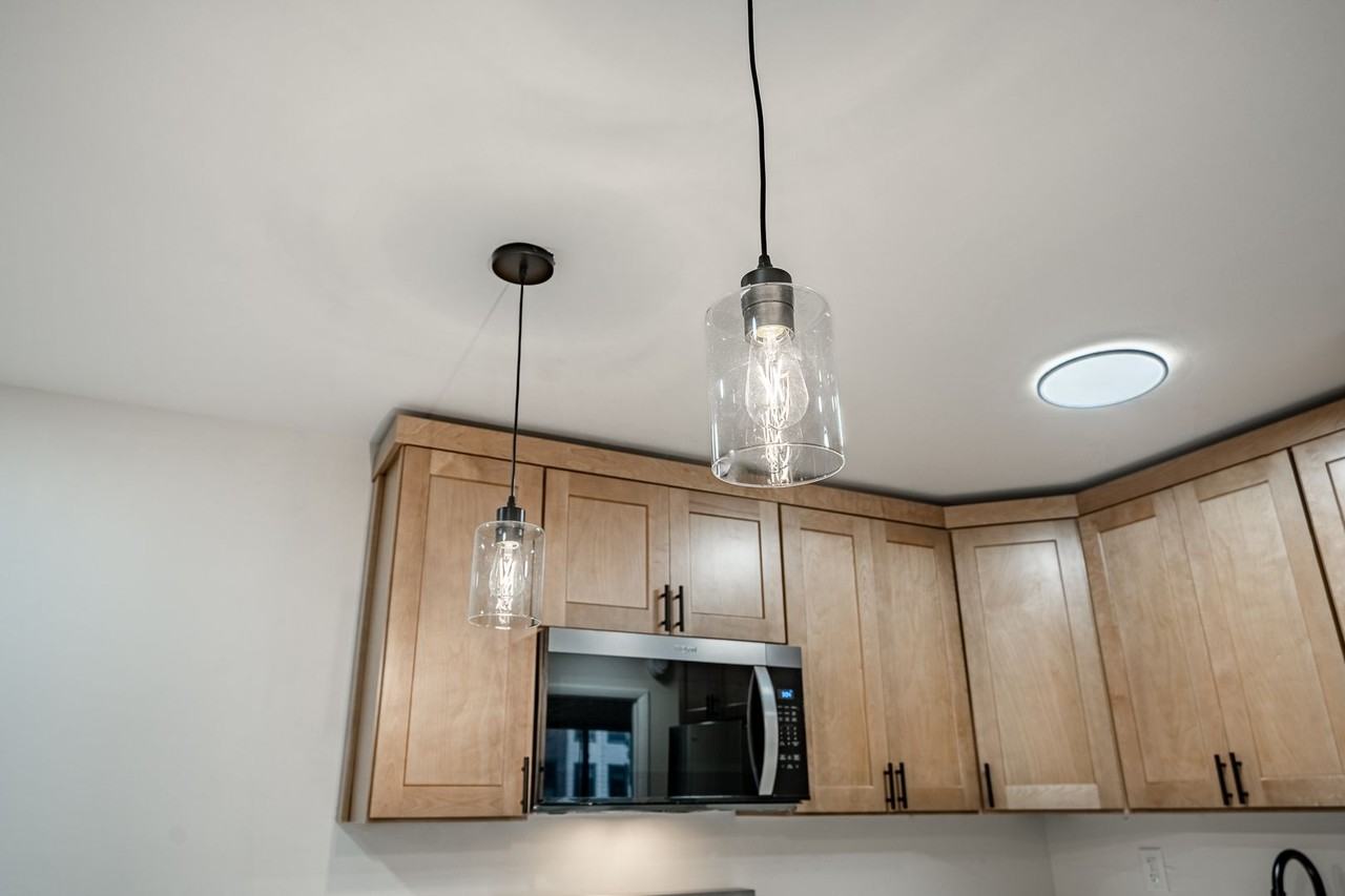 300 N Penn St #W9 - Photo 3 of 10