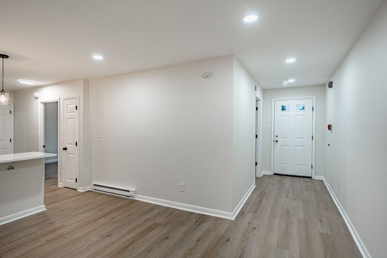 300 N Penn St #W9 - Photo 5 of 10