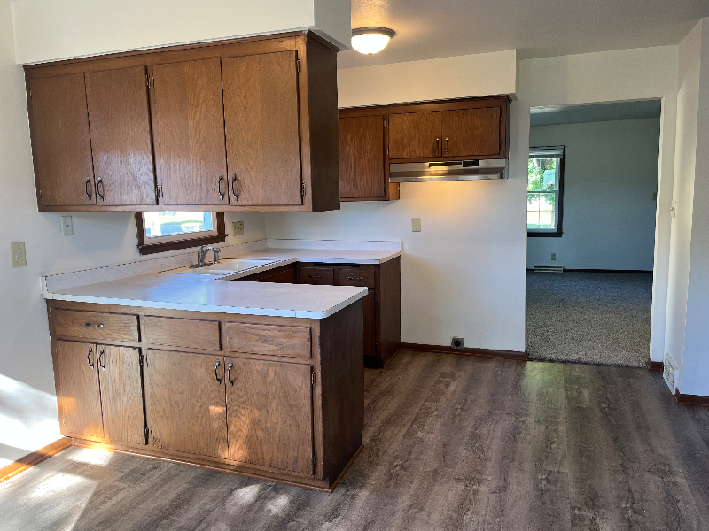 2 South Grand Avenue - Photo 7 of 18