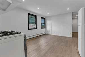 featured image of 32 Cargill St #8