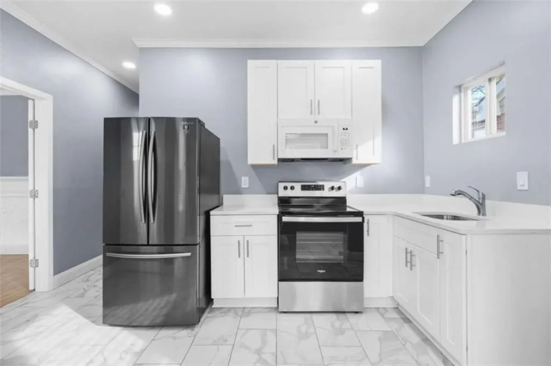 609 Parsons St Sw - Photo 2 of 13