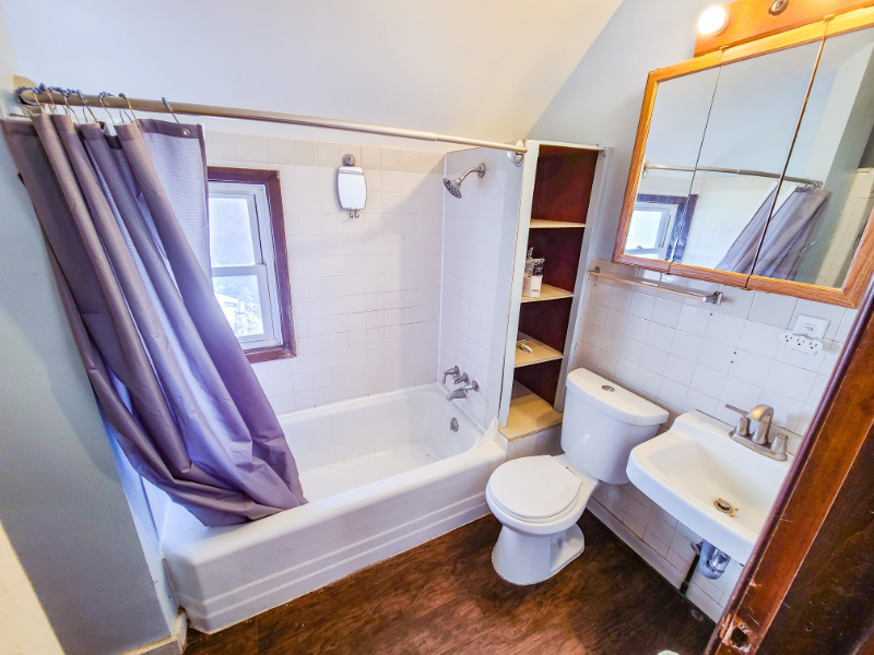 653 W 17th St #2 - Photo 5 of 12