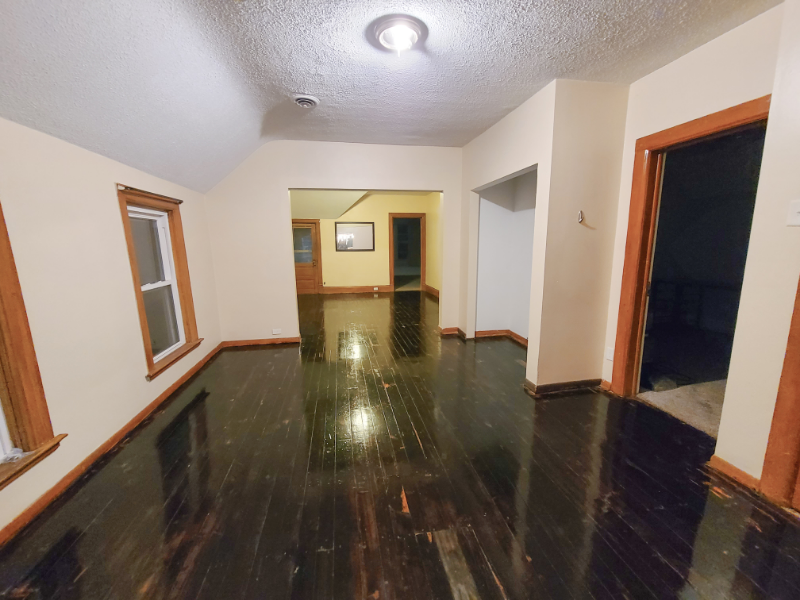 653 W 17th St #2 - Photo 7 of 12