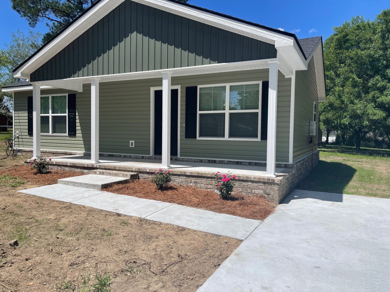 204 Henry St - Photo 2 of 9