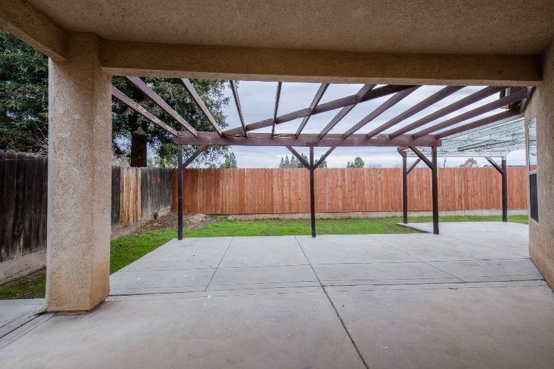 7224 North Bonadelle Avenue - Photo 2 of 20