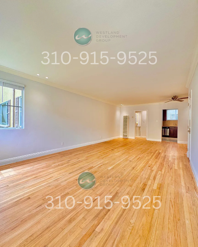 3172 South Barrington Avenue - Photo 3 of 16