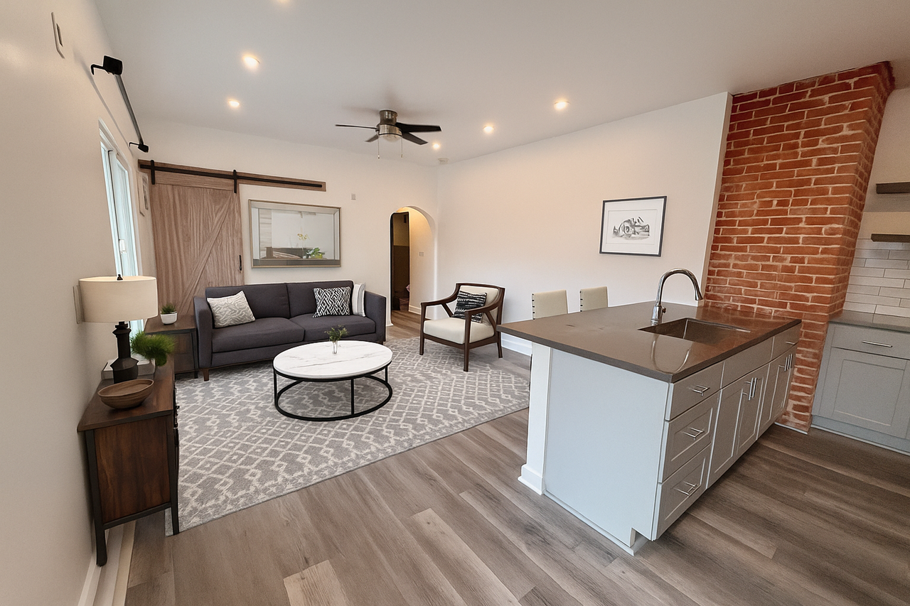 823 N. Gower - Photo 2 of 7