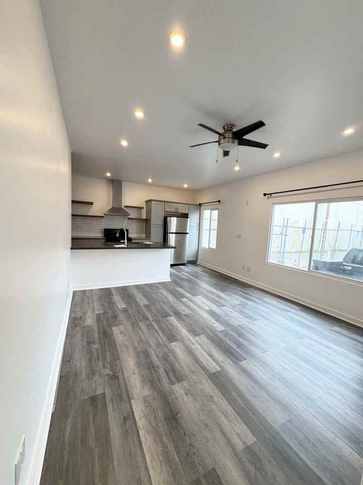 823 N. Gower - Photo 3 of 7