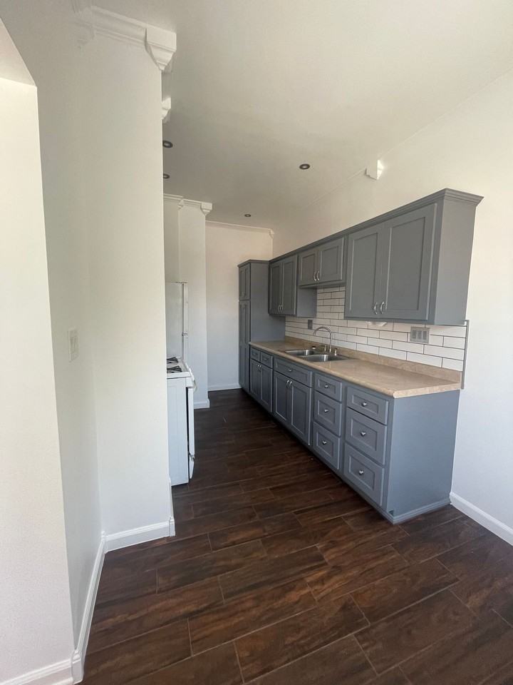 823 N. Gower - Photo 6 of 7