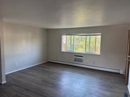 featured image of 1201 E Lakeside Ave