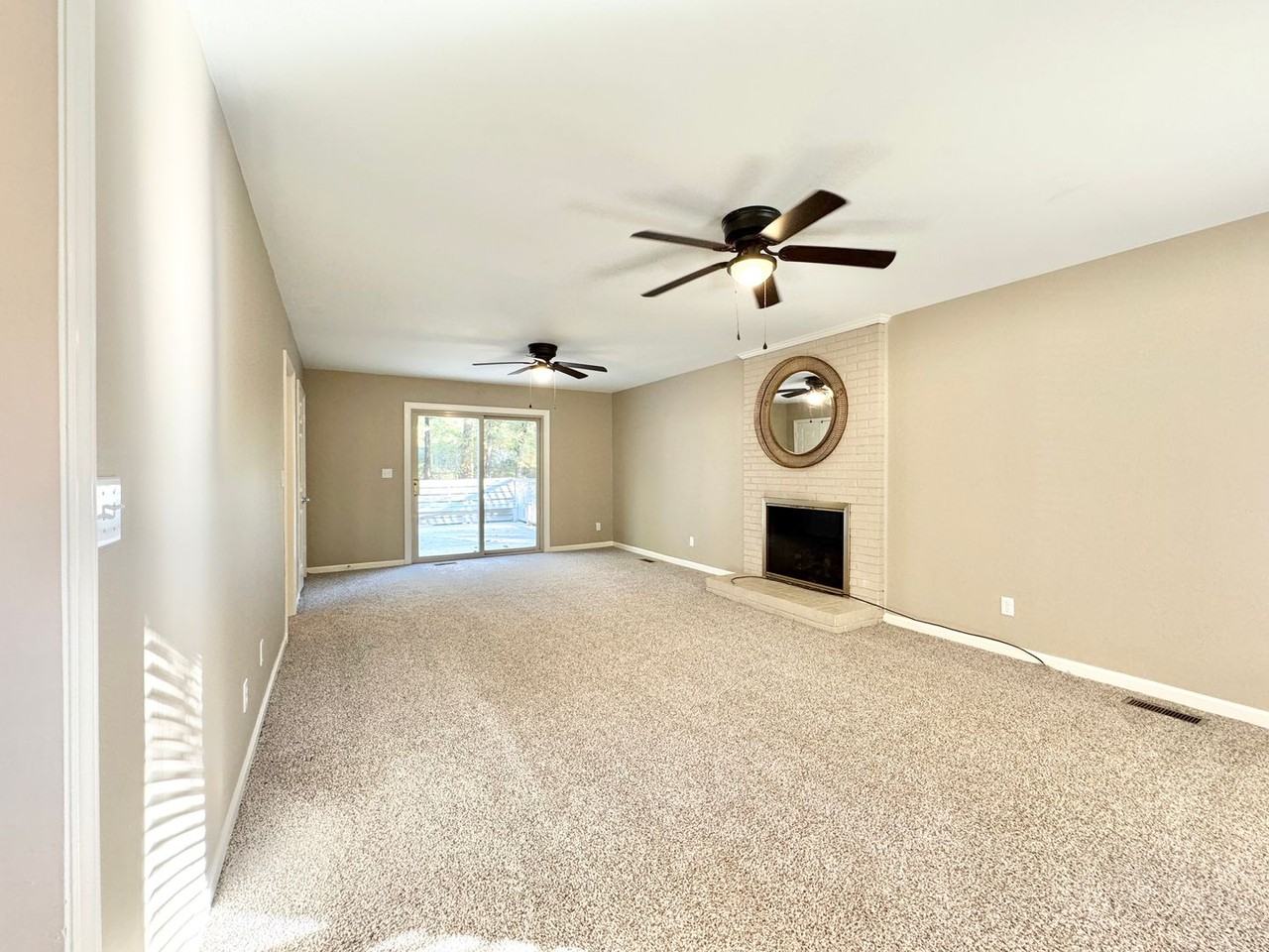 2015 Warwickshire Dr - Photo 5 of 25