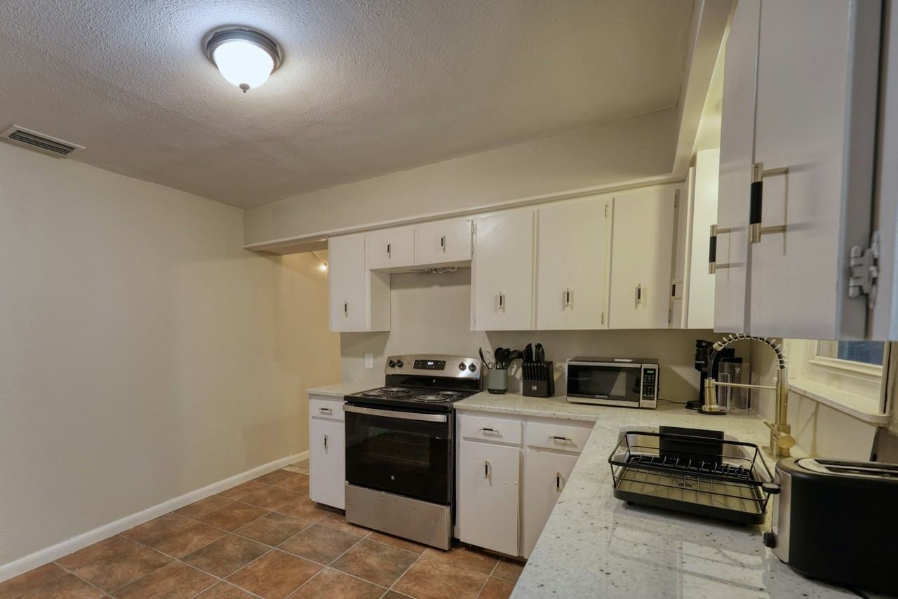 250 Arapahoe Drive, Unit 3B - Photo 6 of 7