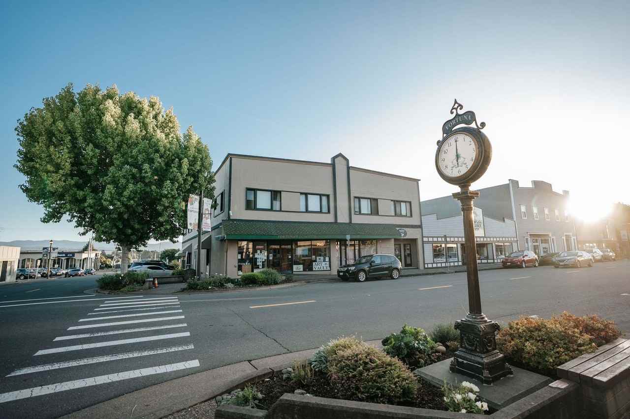 Commercial Office - Photo 2 of 39