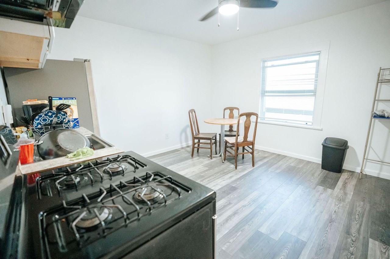 Commercial Office - Photo 6 of 39