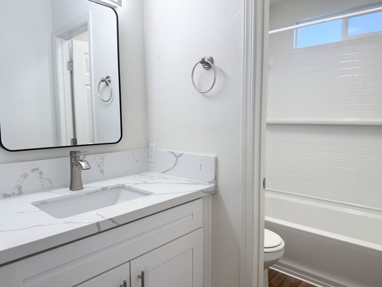 Winter Gardens | 1 & 2 Bedroom Apartments with Parking and Sparkling Pool! - Photo 4 of 16