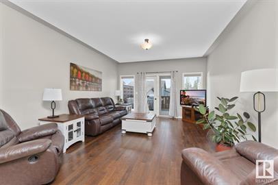 4406 38 St #1 - Photo 3 of 25