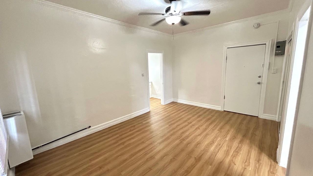 819 Irolo St. - Photo 2 of 18