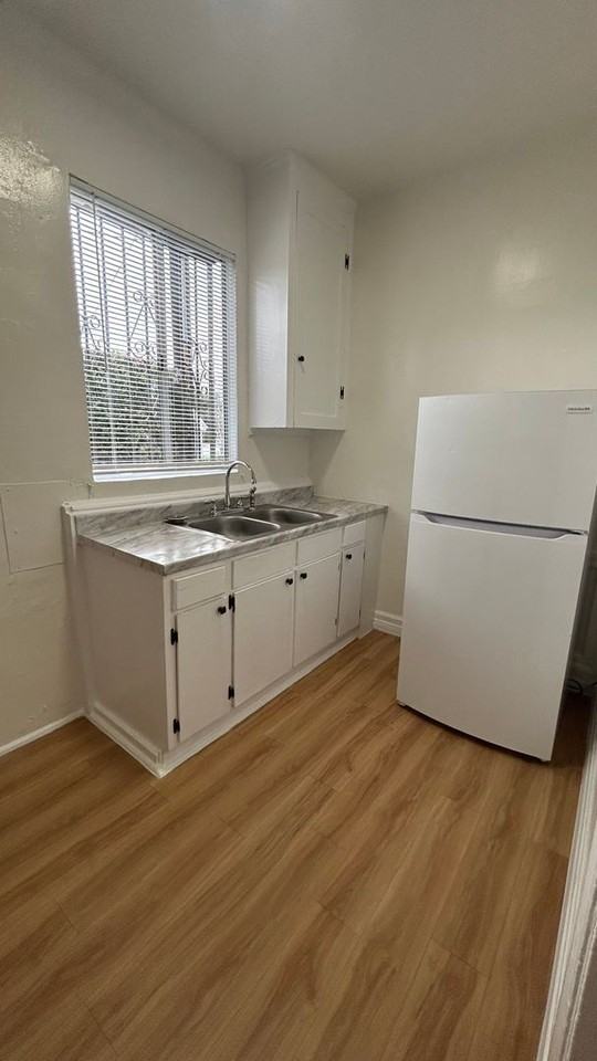 819 Irolo St. - Photo 4 of 18