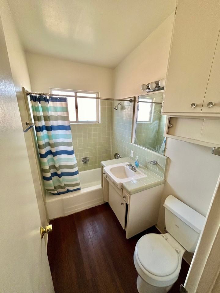 5920 GOLDENWEST AVE. (194) - Photo 5 of 7