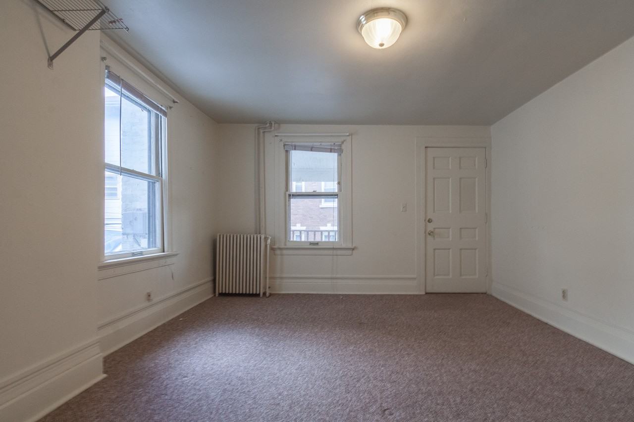 140 E Gorham St - Photo 4 of 13