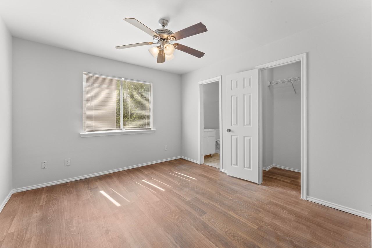 840 Sagewood Trail - Photo 3 of 10