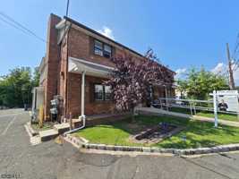 featured image of 158 N 8th St