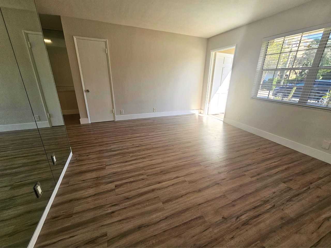 1725 Northeast 7th St - Photo 2 of 20