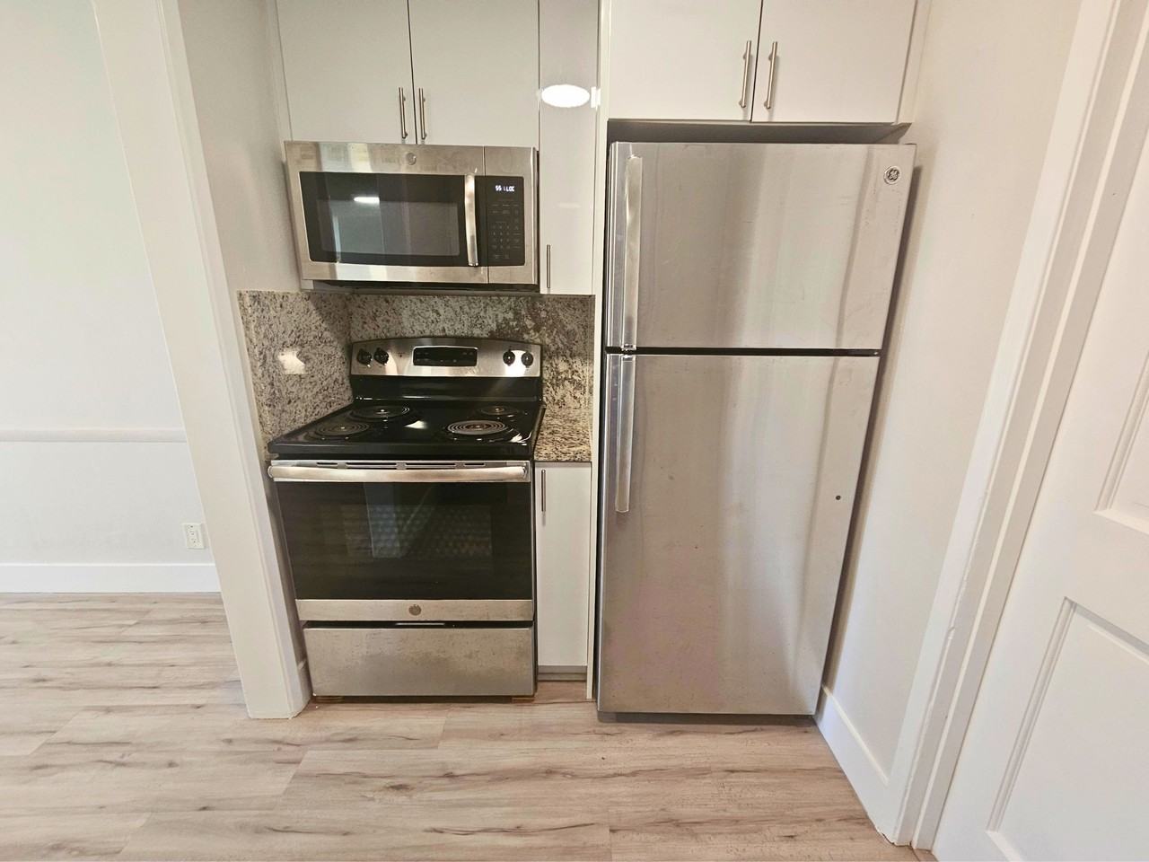 1725 Northeast 7th St - Photo 7 of 20