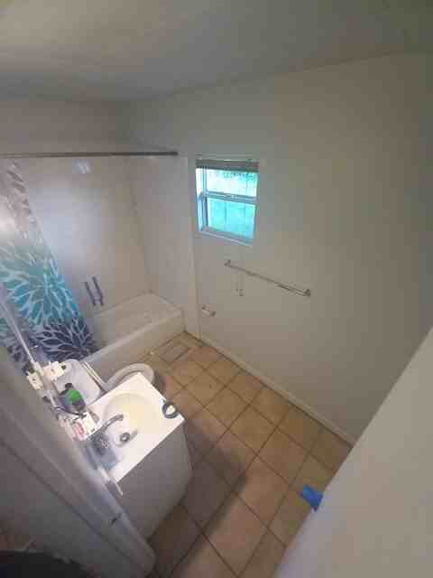 710 N 20 St., Unit A - Photo 3 of 12