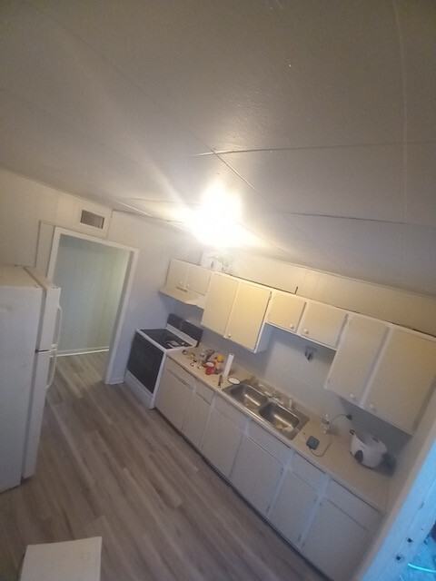 710 N 20 St., Unit A - Photo 5 of 12