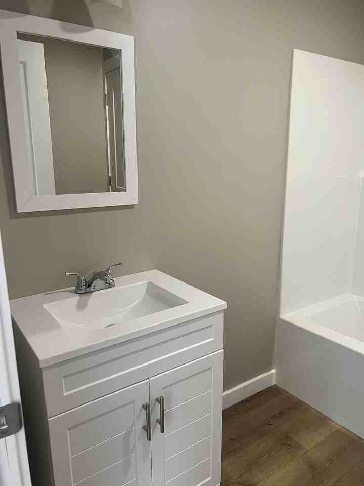 1933 Harle Avenue Northwest - Photo 5 of 12