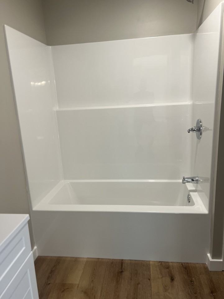 1933 Harle Avenue Northwest - Photo 6 of 12