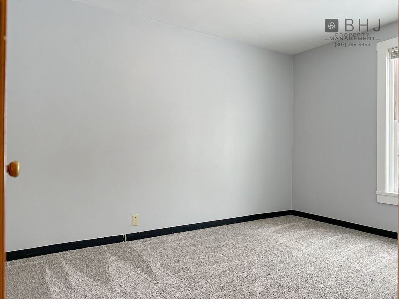 6868 Coffeen Ave - Photo 7 of 34