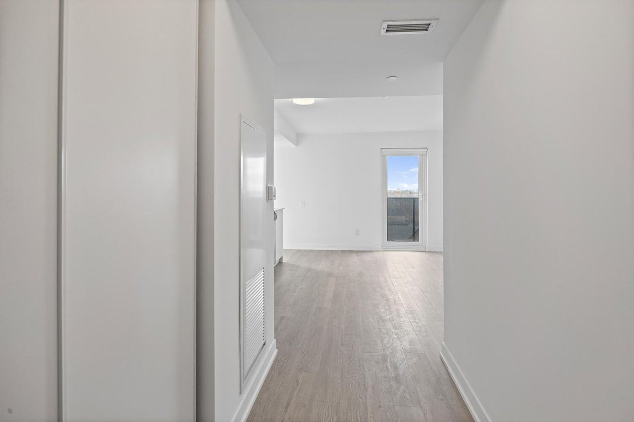 480 Wilson Ave - Photo 3 of 17