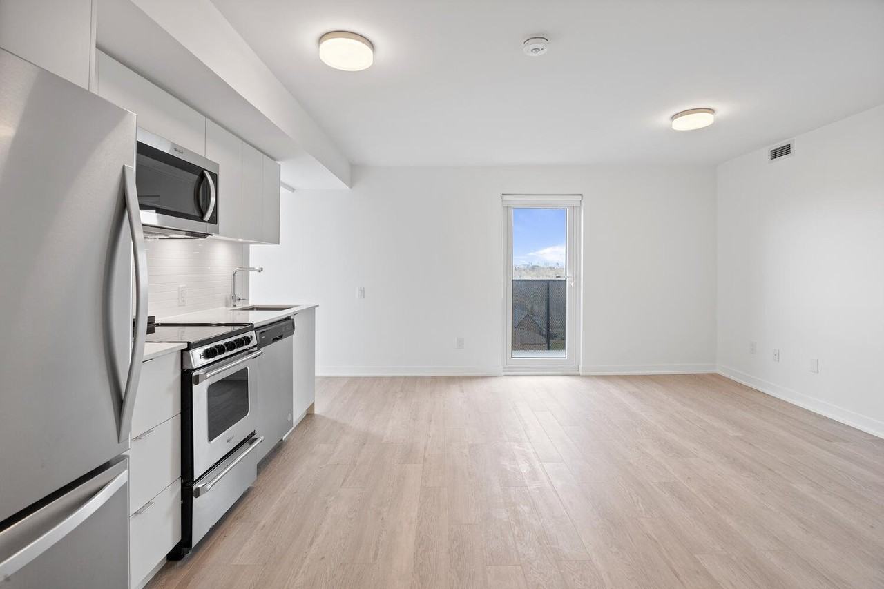 480 Wilson Ave - Photo 4 of 17