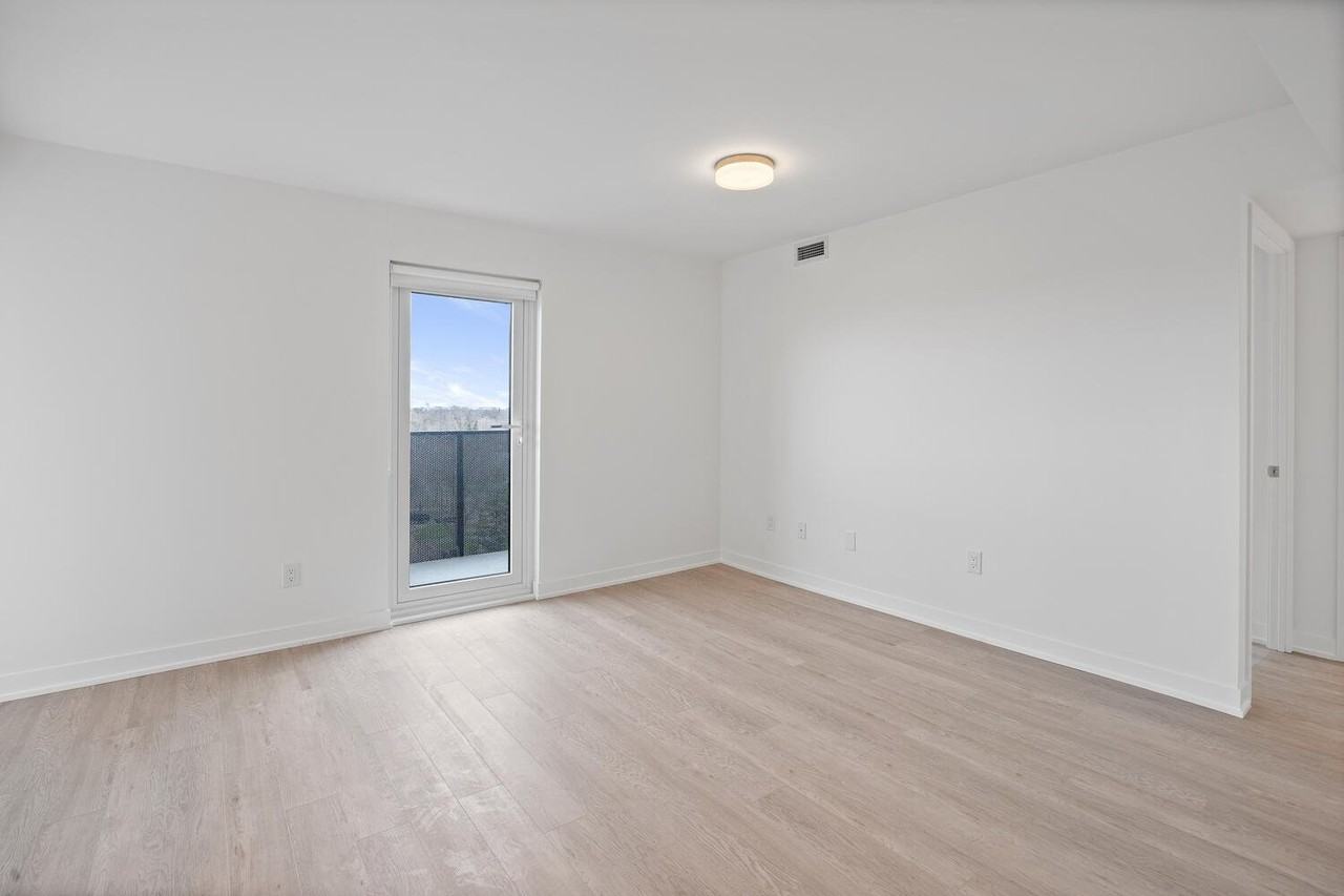 480 Wilson Ave - Photo 7 of 17