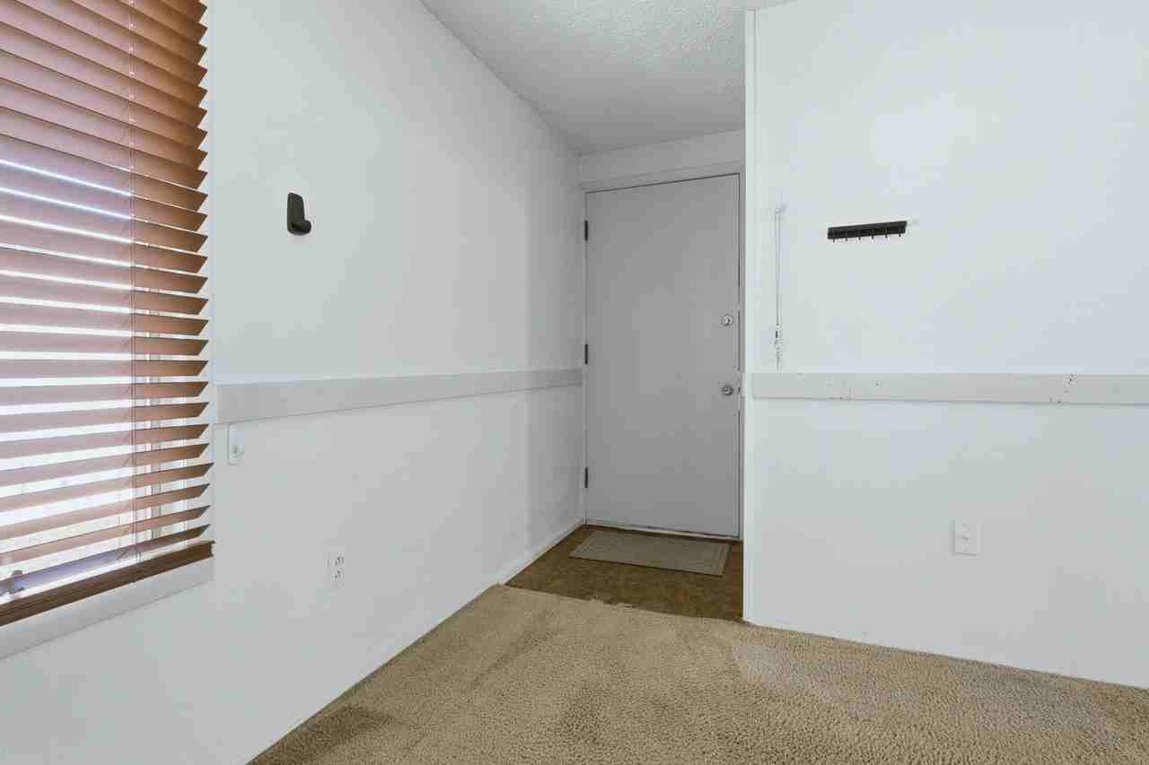 415 Lewis St - Photo 3 of 27