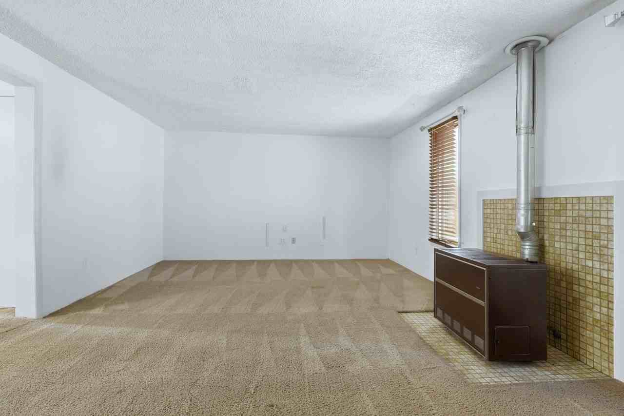 415 Lewis St - Photo 5 of 27